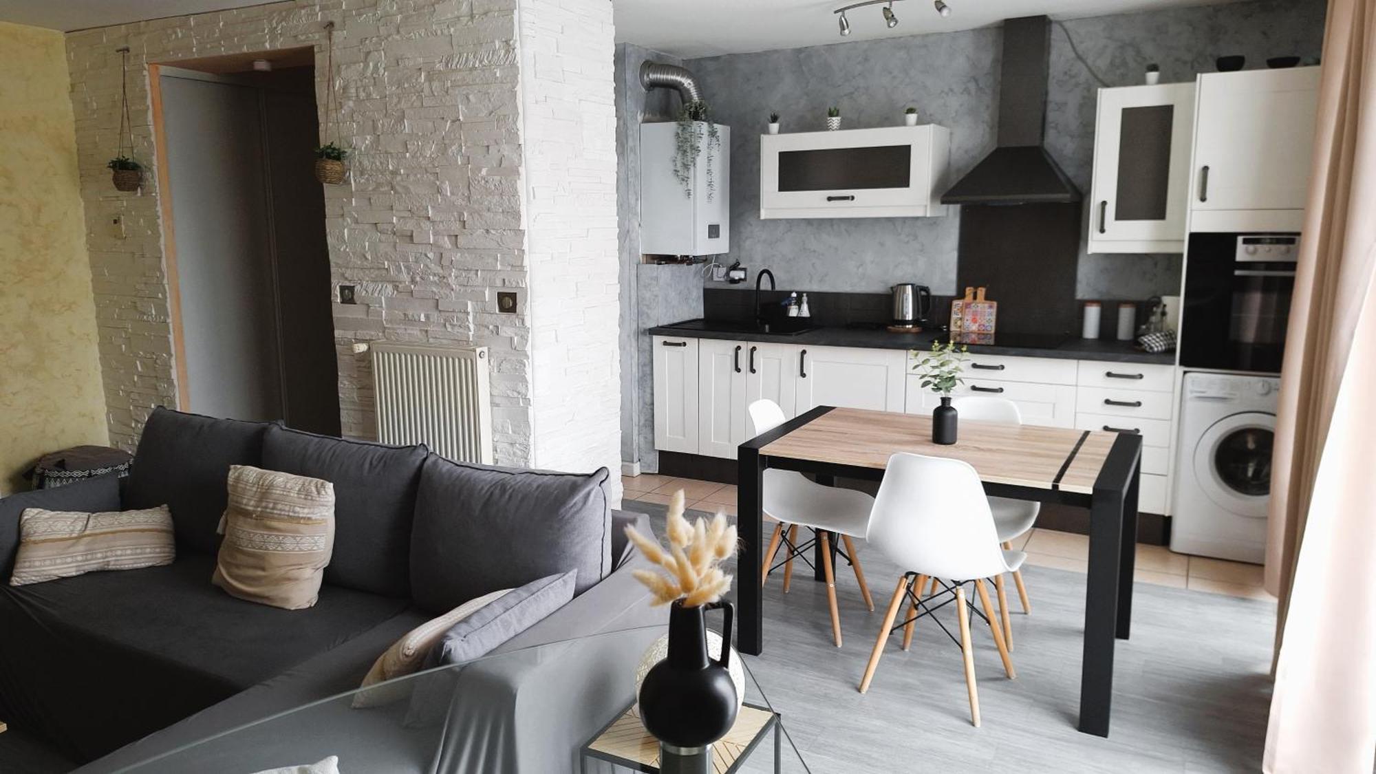 Cosy Appart - Balcon, Parking, Spacieux T2 - Proche Eurexpo Stade Saint-Priest  Exterior foto